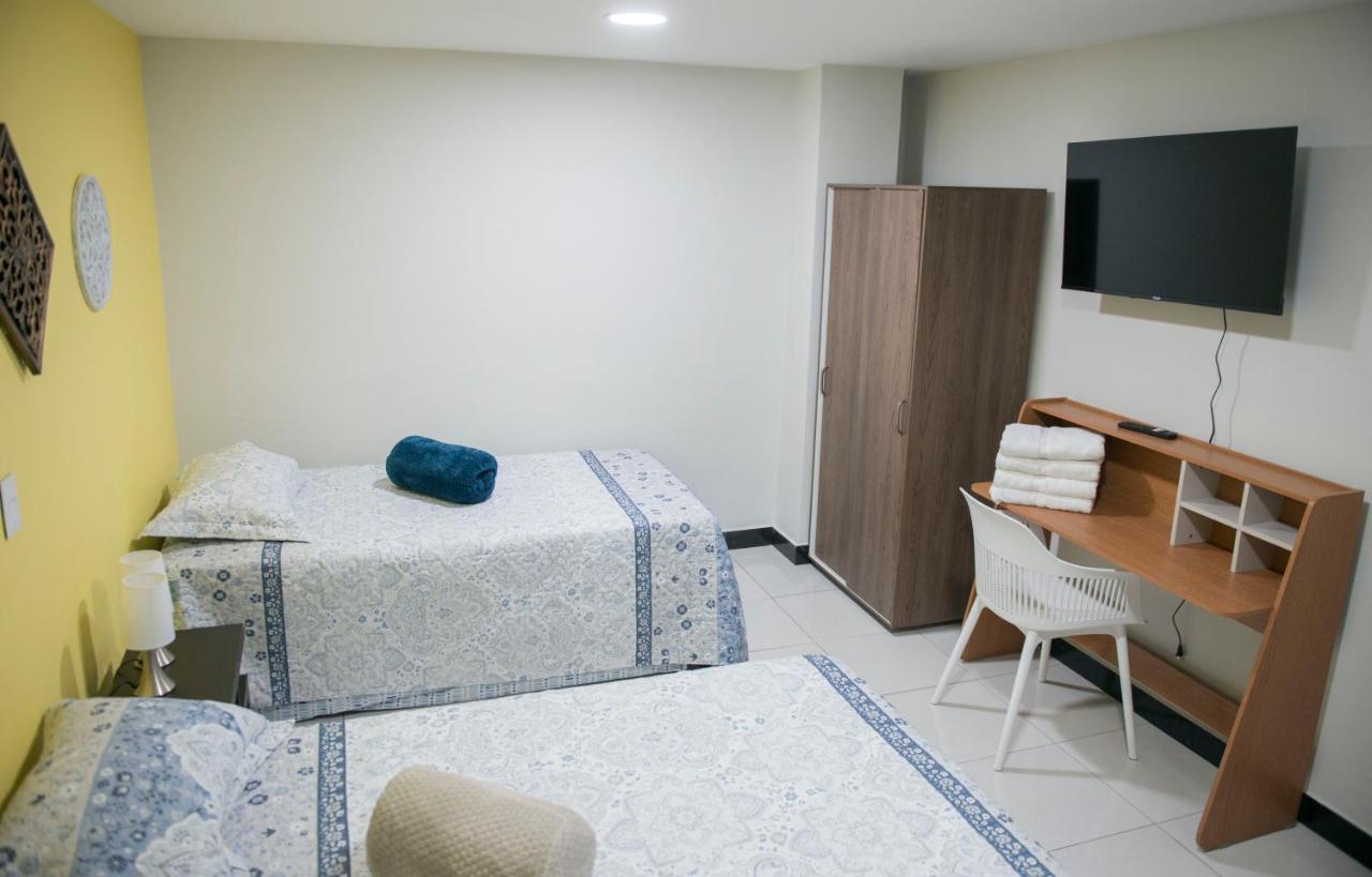 Casa Tangara Cafe Y Hospedaje Medellín Zewnętrze zdjęcie